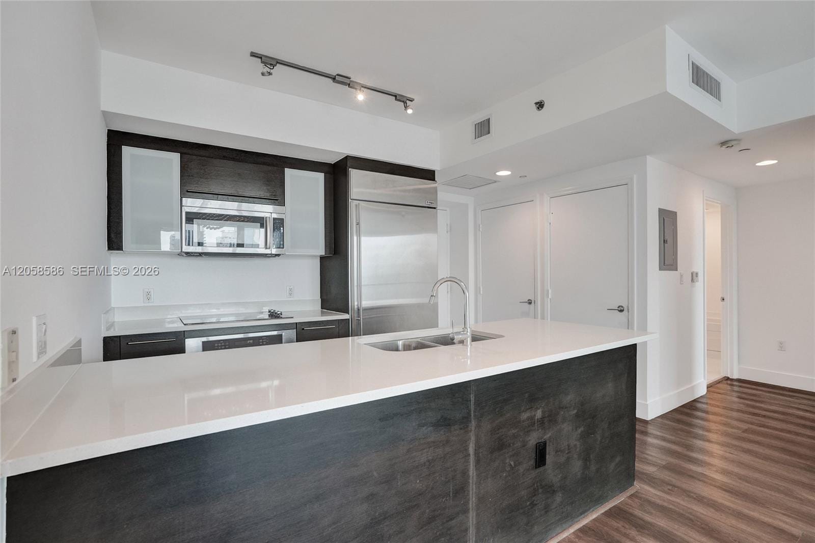 55 SE 6th Street 3604 — photo 6