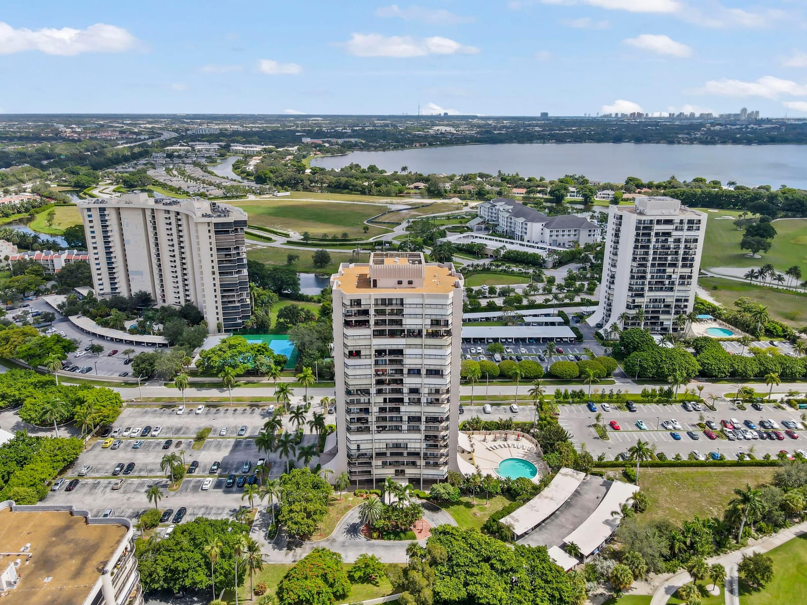 2425 PRESIDENTIAL Way 1006 — photo 11