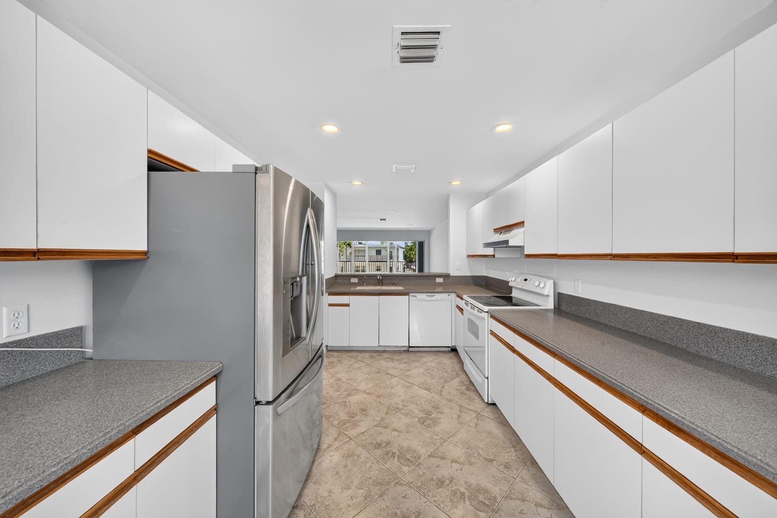 1998 NE 7TH Street 103, Deerfield Beach, FL 33441 photo 17