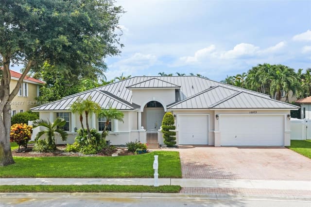 15973 SW 4th Street, sold in Pasadena At Pembroke Shor, Pembroke Pines, FL