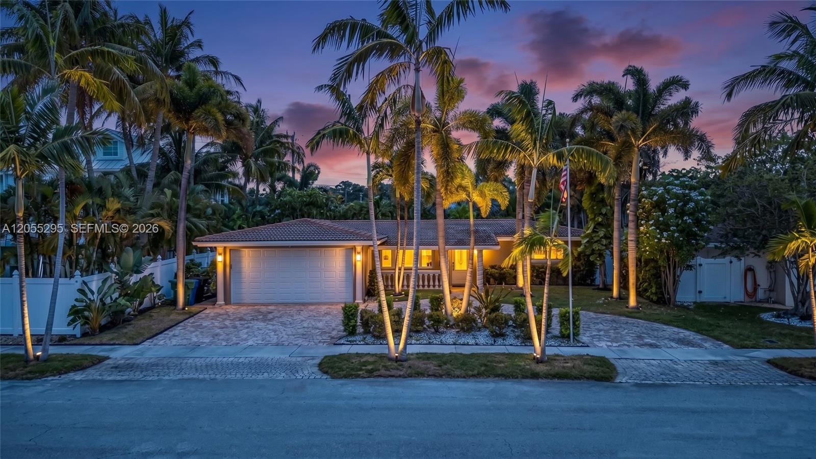 Pending home at 2137 NE 61st Court, Fort Lauderdale, FL 33308