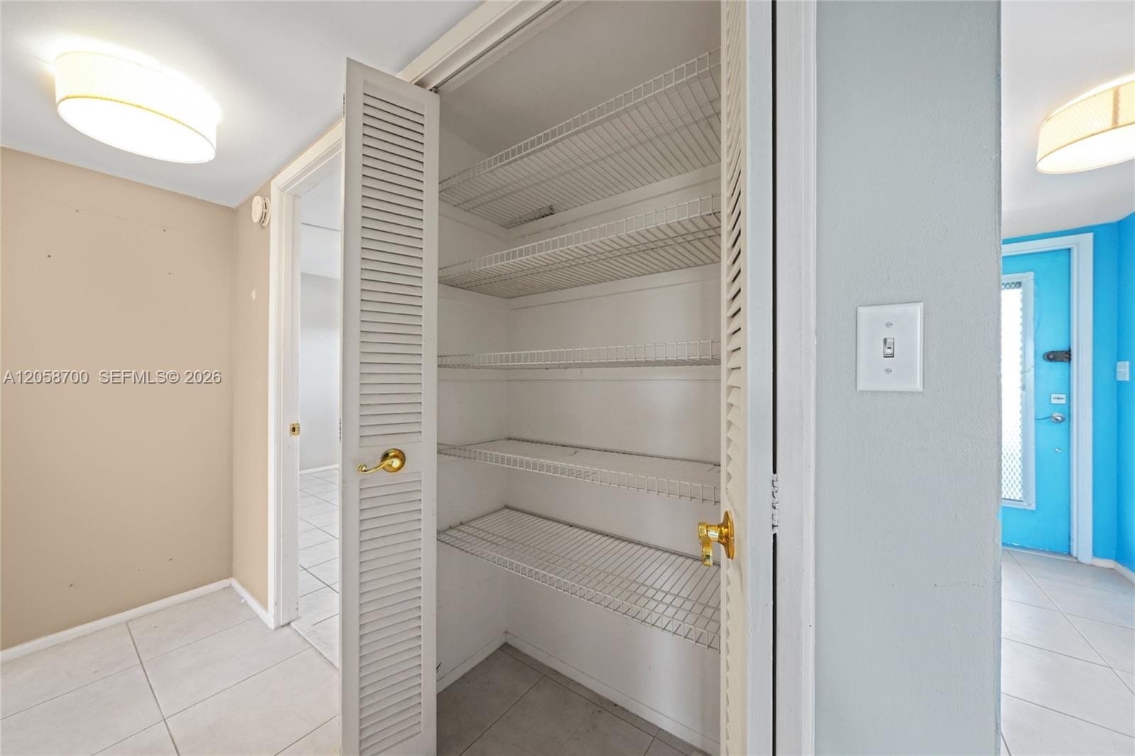 4800 Hillcrest Lane 402 — photo 7