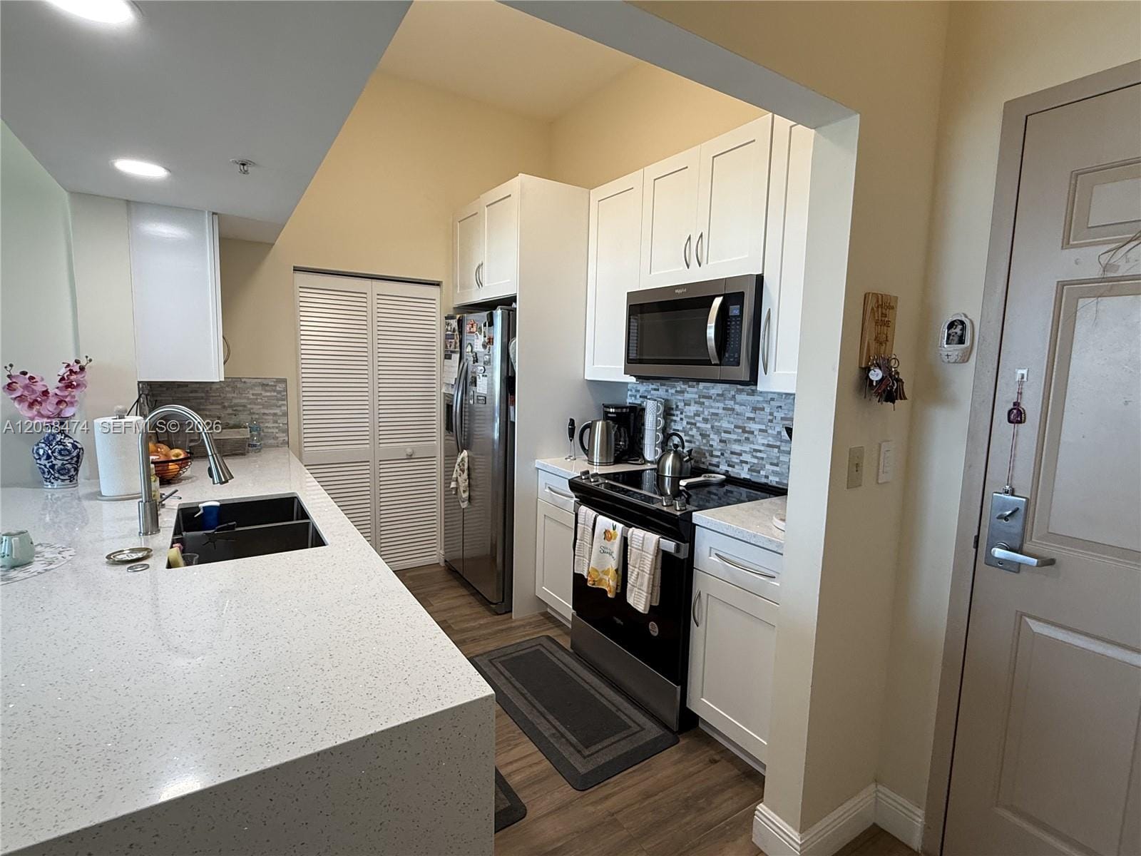 3020 NE 32nd Avenue PH3 — photo 8