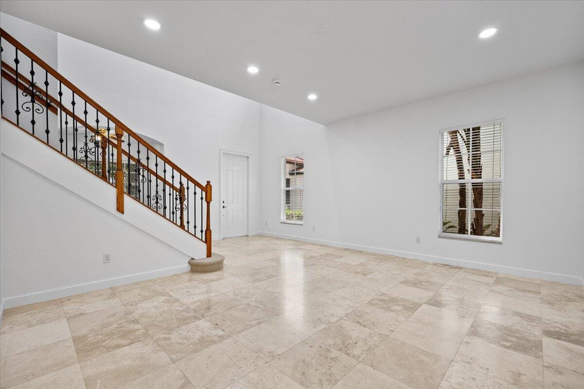 1049 Vintner Boulevard, Palm Beach Gardens, FL 33410 photo 6