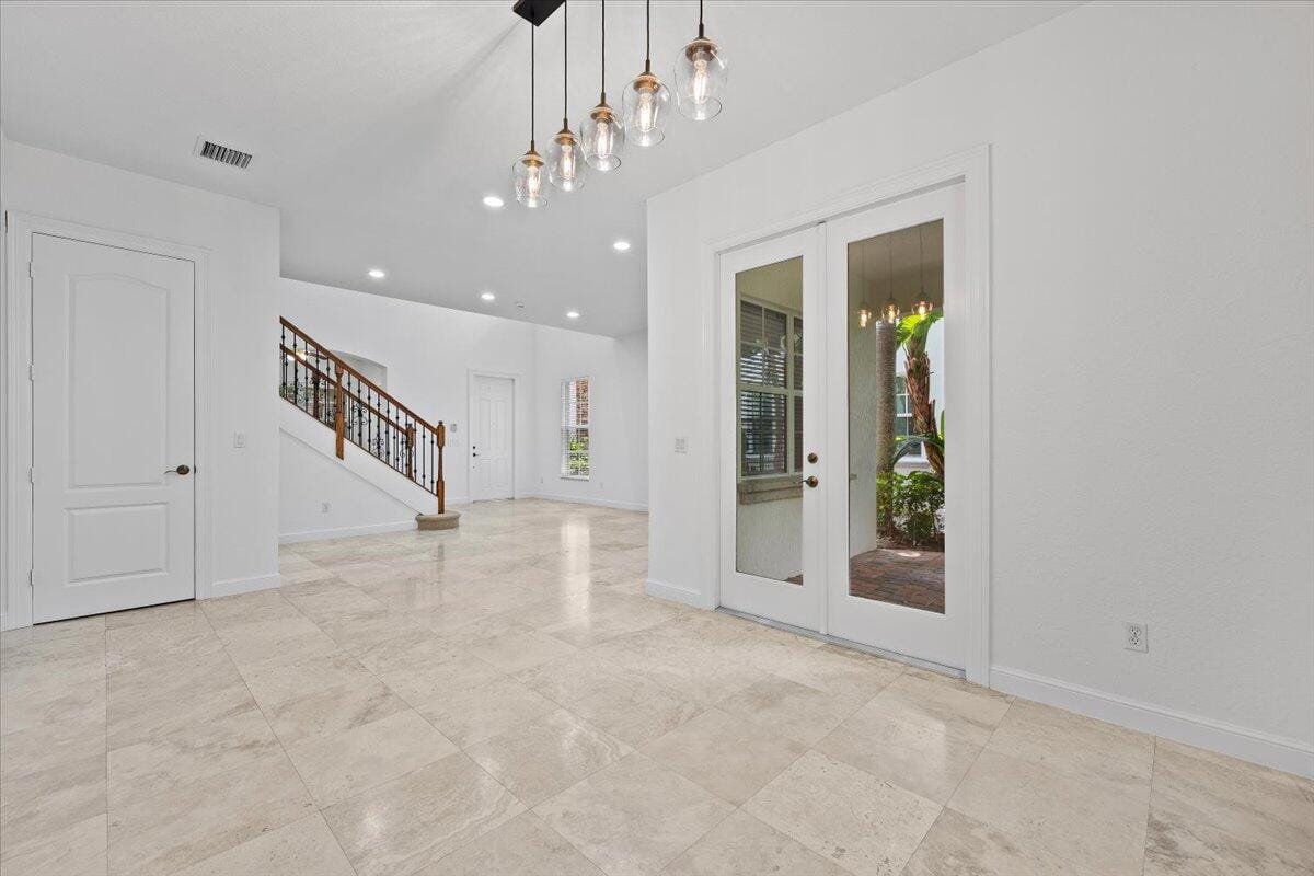 1049 Vintner Boulevard, Palm Beach Gardens, FL 33410 photo 8