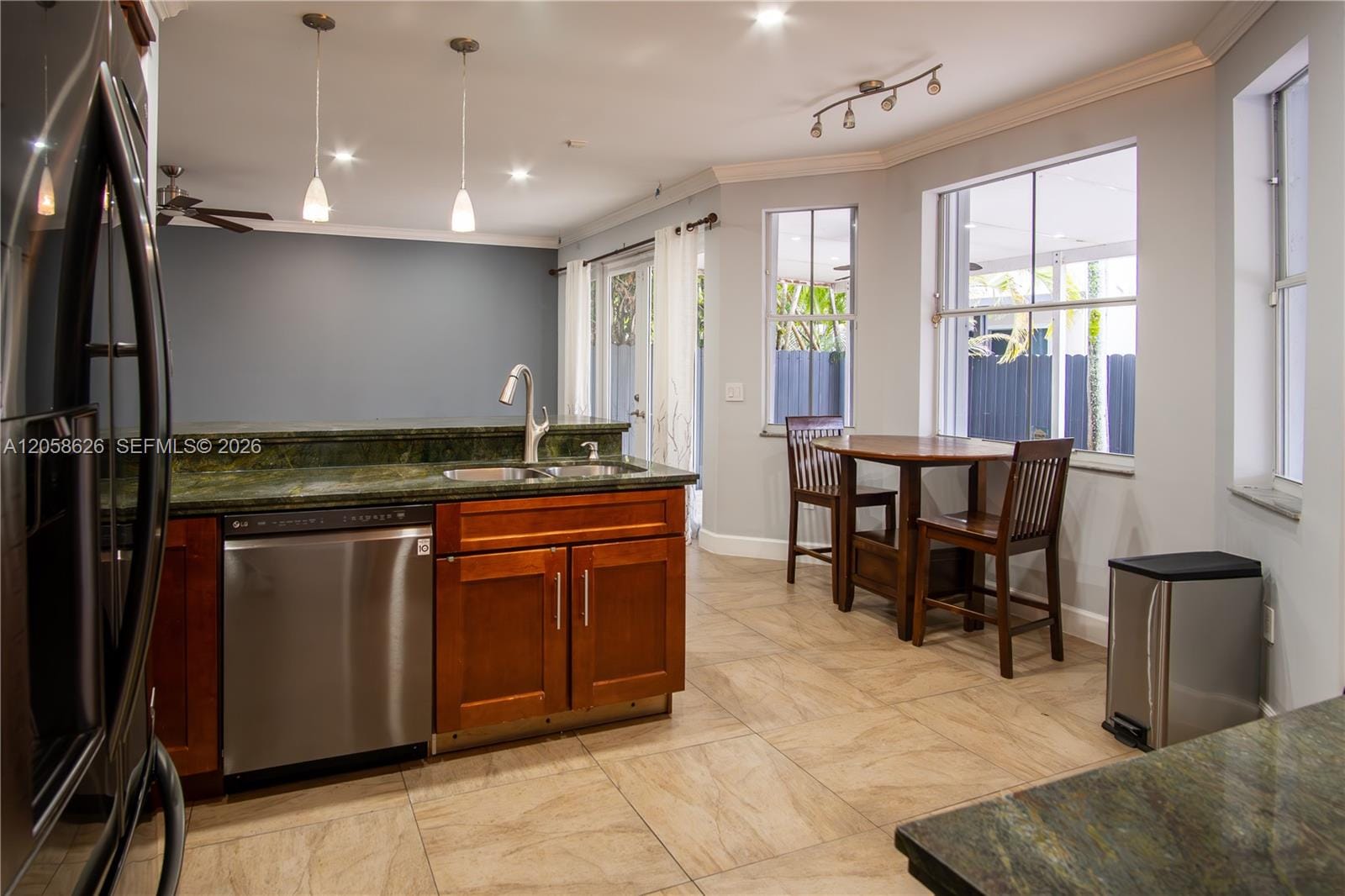 13836 SW 39th Terrace, Miami, FL 33175 photo 11