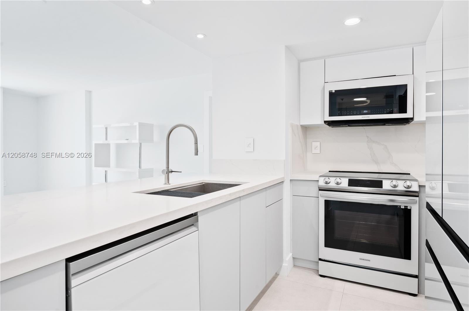 540 Brickell Key Drive 719 — photo 4