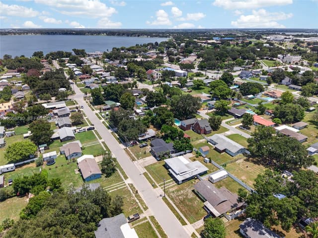 215 Palm Avenue, FL 33823