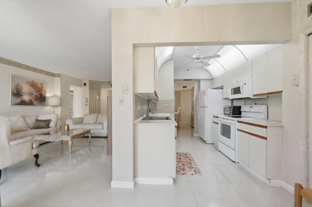 7400 Radice Court 202, Lauderhill, FL 33319 photo 22
