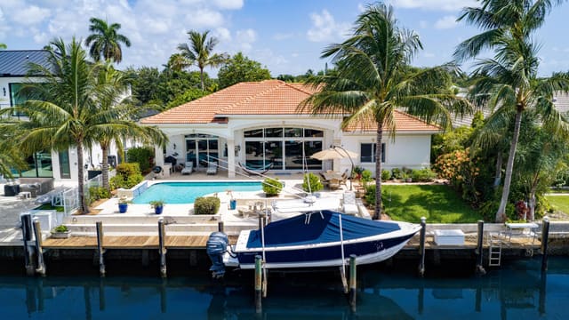 2760 NE 51st Street, sold in Coral Key Villas 3rd Sec, Lighthouse Point, FL