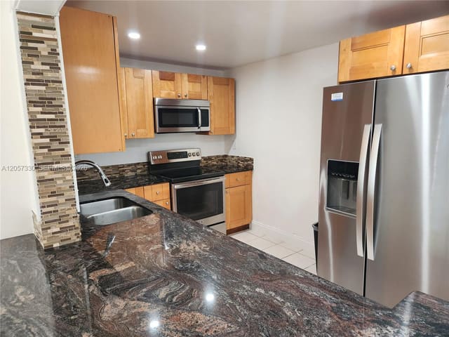 4384 NW 9th Avenue 19-1D, Deerfield Beach, FL 33064