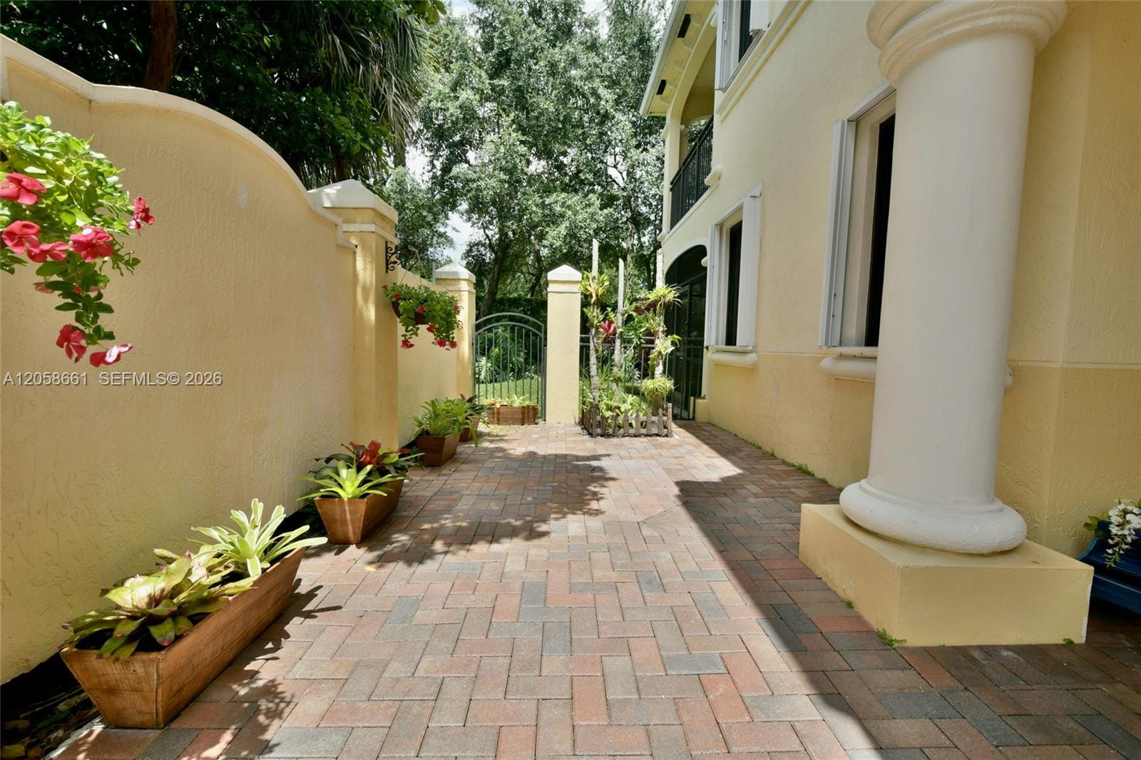 1515 Passion Vine Circle 2-1, Weston, FL 33326 photo 2