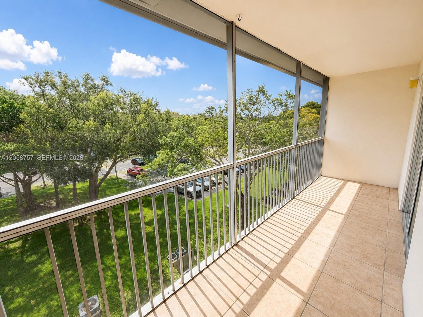 1301 SW 135th Terrace 406J — photo 4