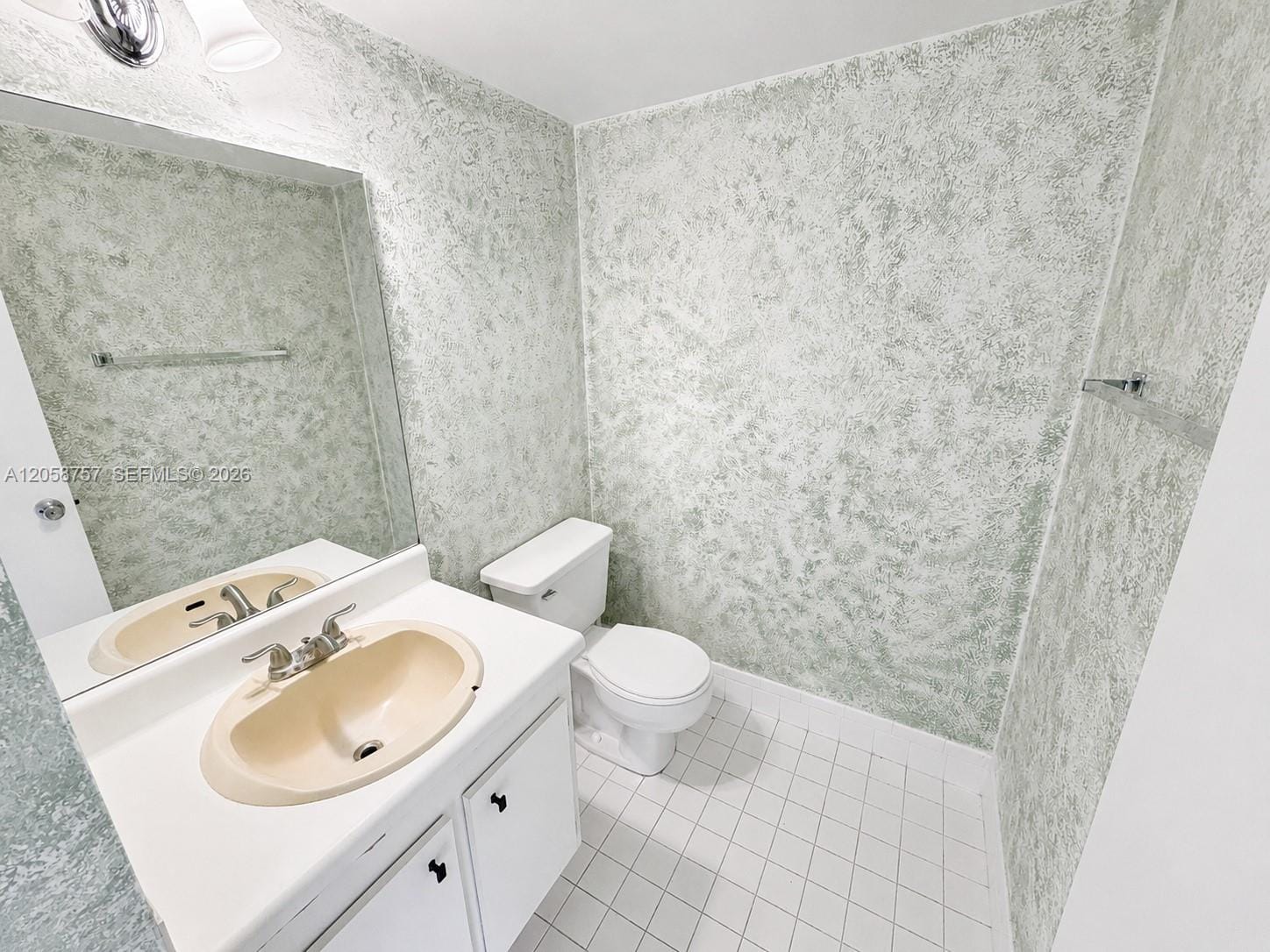 1301 SW 135th Terrace 406J — photo 3