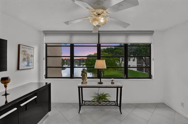 15075 WITNEY Road 212, Delray Beach, FL 33484