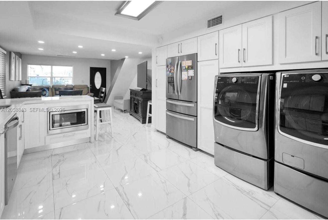 1158 W 41st Street 87 — photo 12