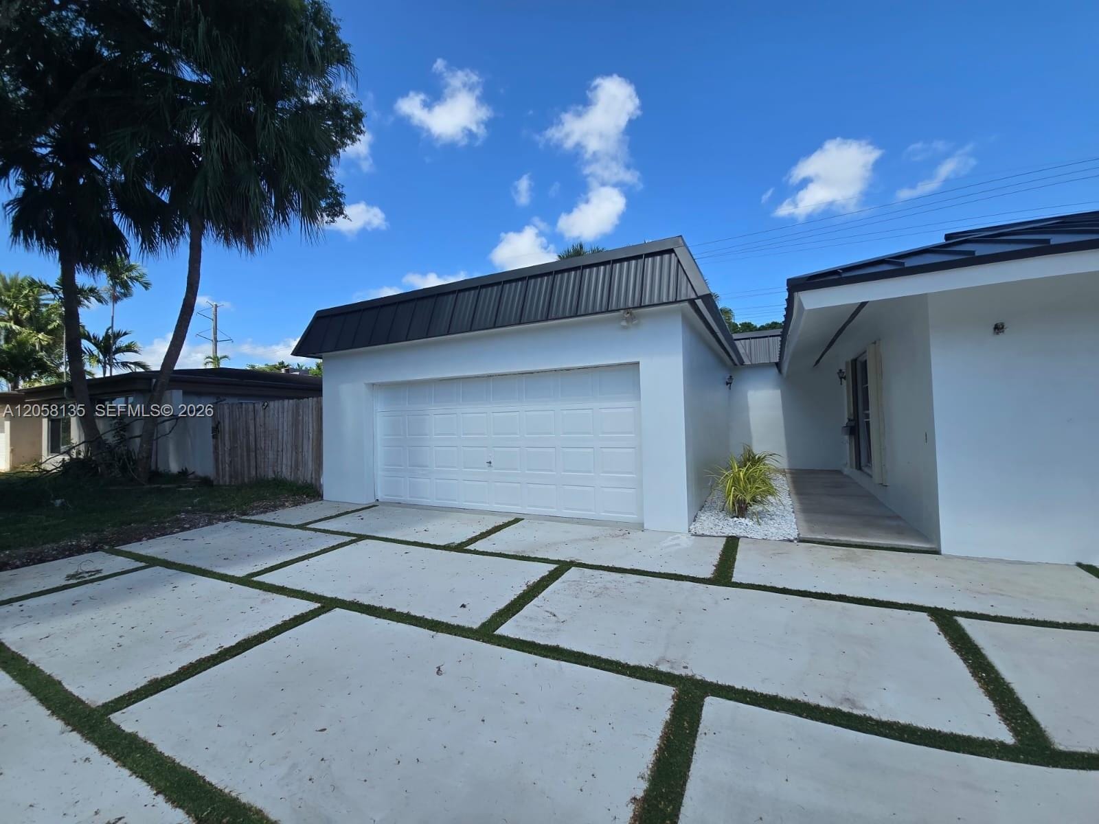 8404 SW 102nd Place Eff — photo 2