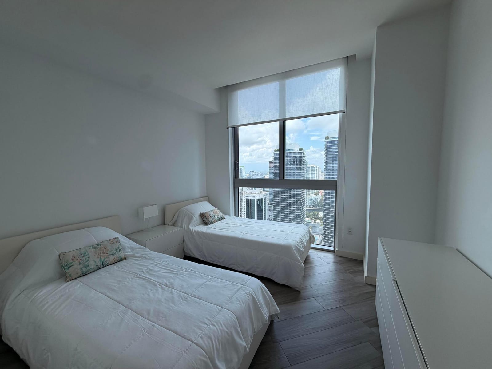 1100 S MIAMI Avenue 4210 — photo 4