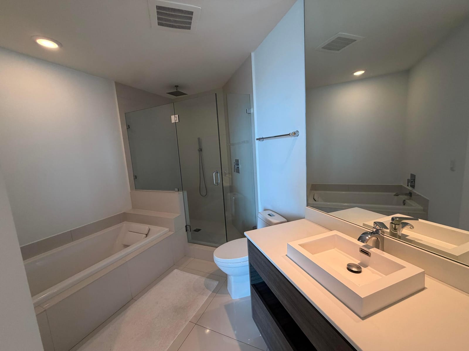 1100 S MIAMI Avenue 4210 — photo 10