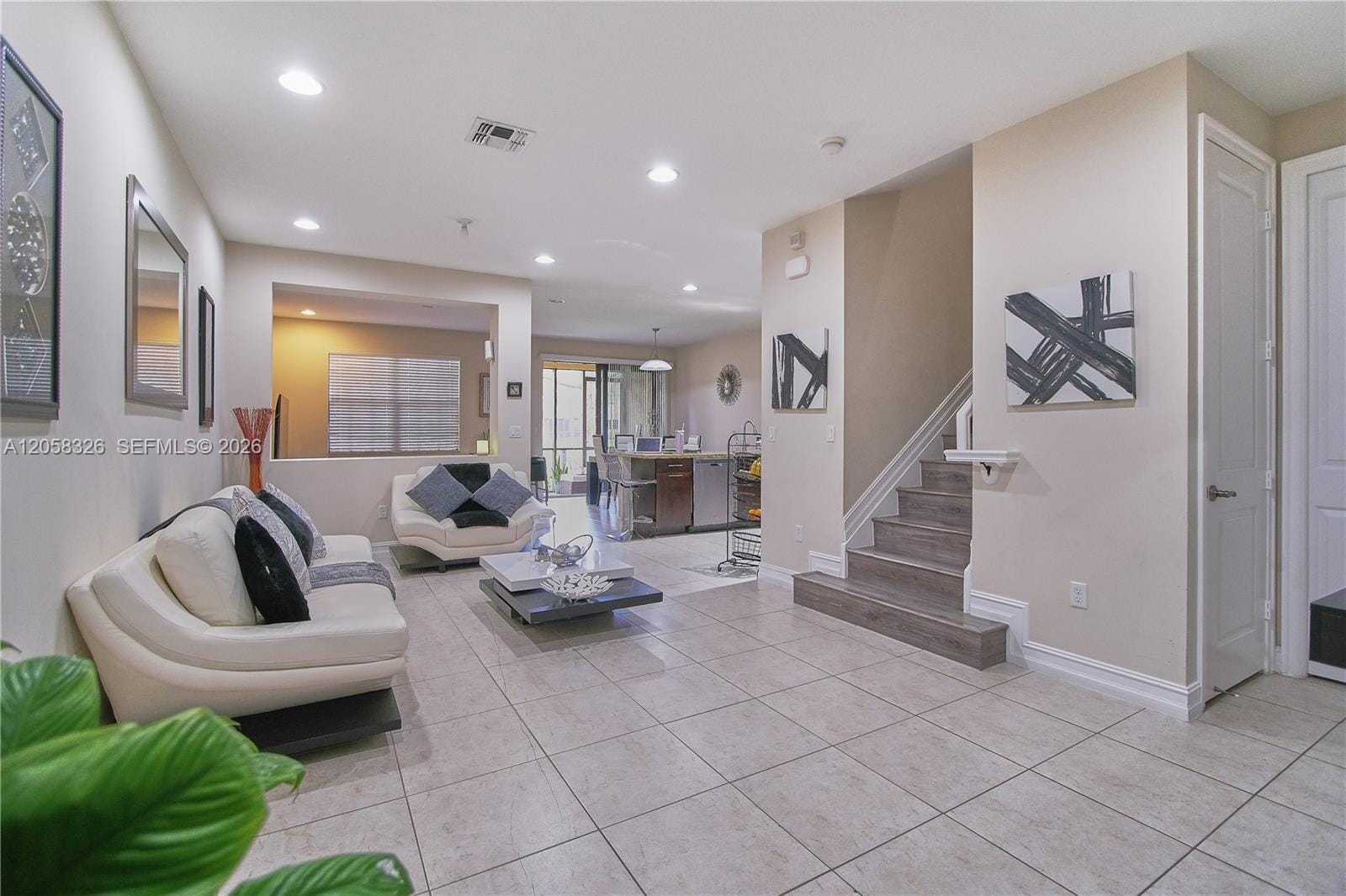 129 Riverwalk Circle E — photo 2