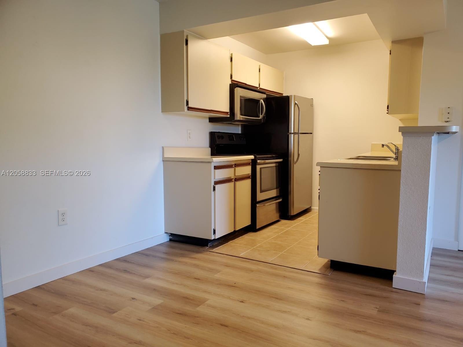 15551 SW 104th Terrace 8210 — photo 4