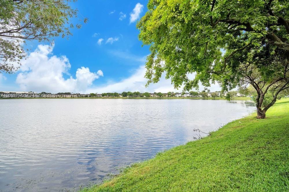 3461 NW 44th Street 102, Oakland Park, FL 33309 photo 13