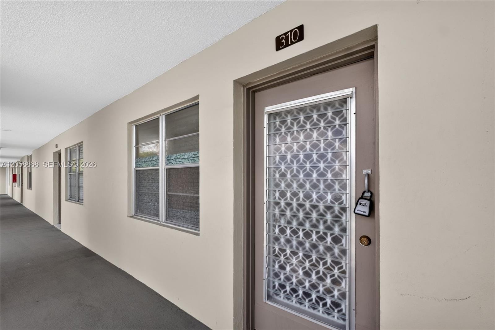 2900 NW 48th Terrace 310 — photo 4