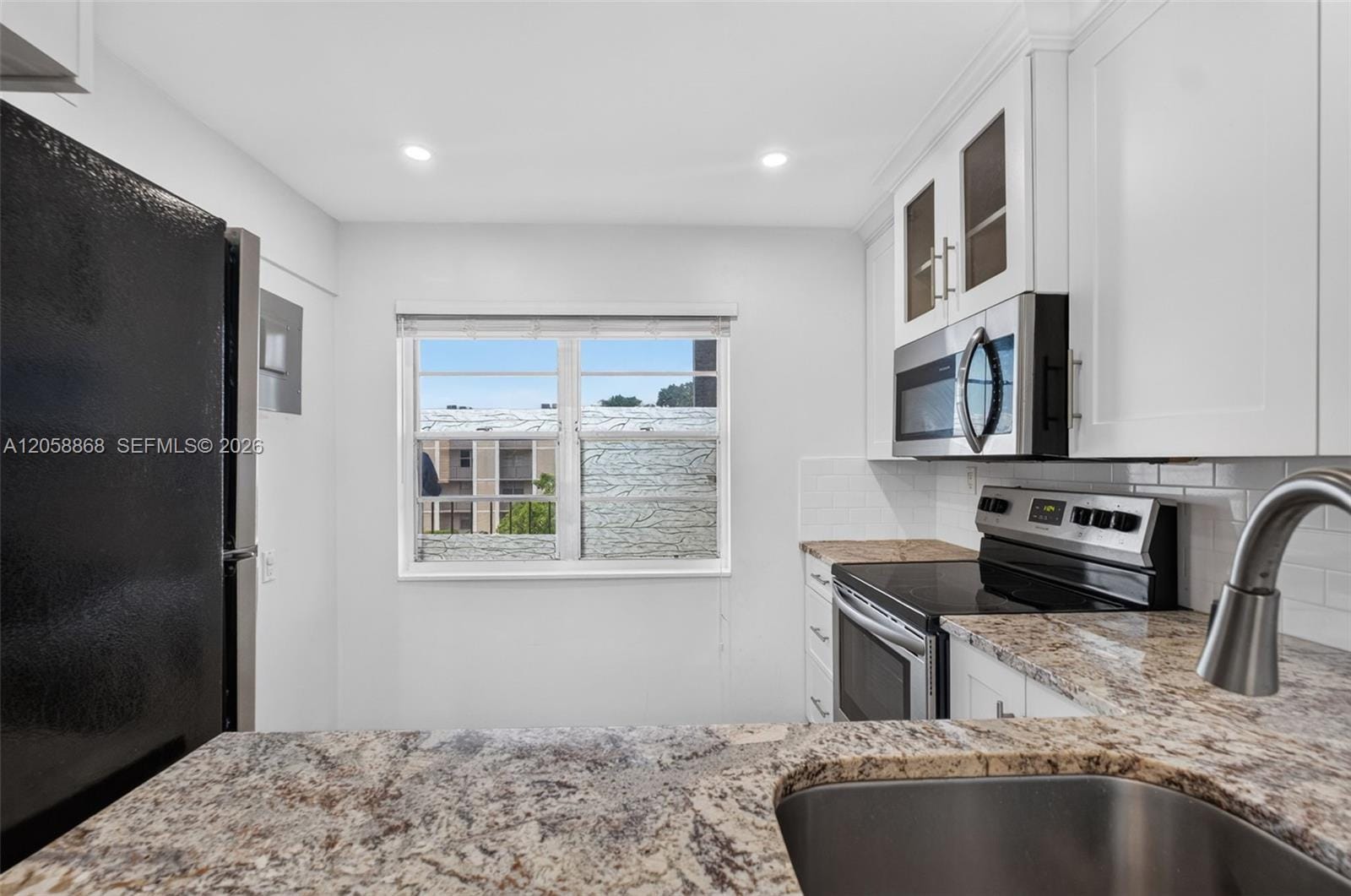 2900 NW 48th Terrace 310 — photo 10