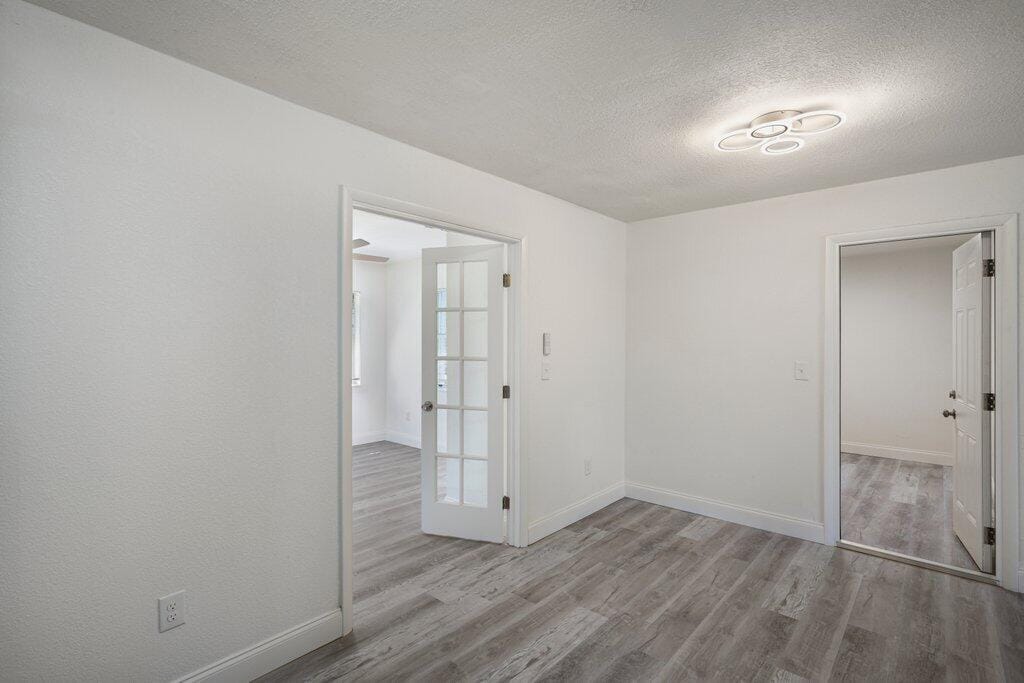 911 SE Dolphin Drive, Stuart, FL 34996 photo 14