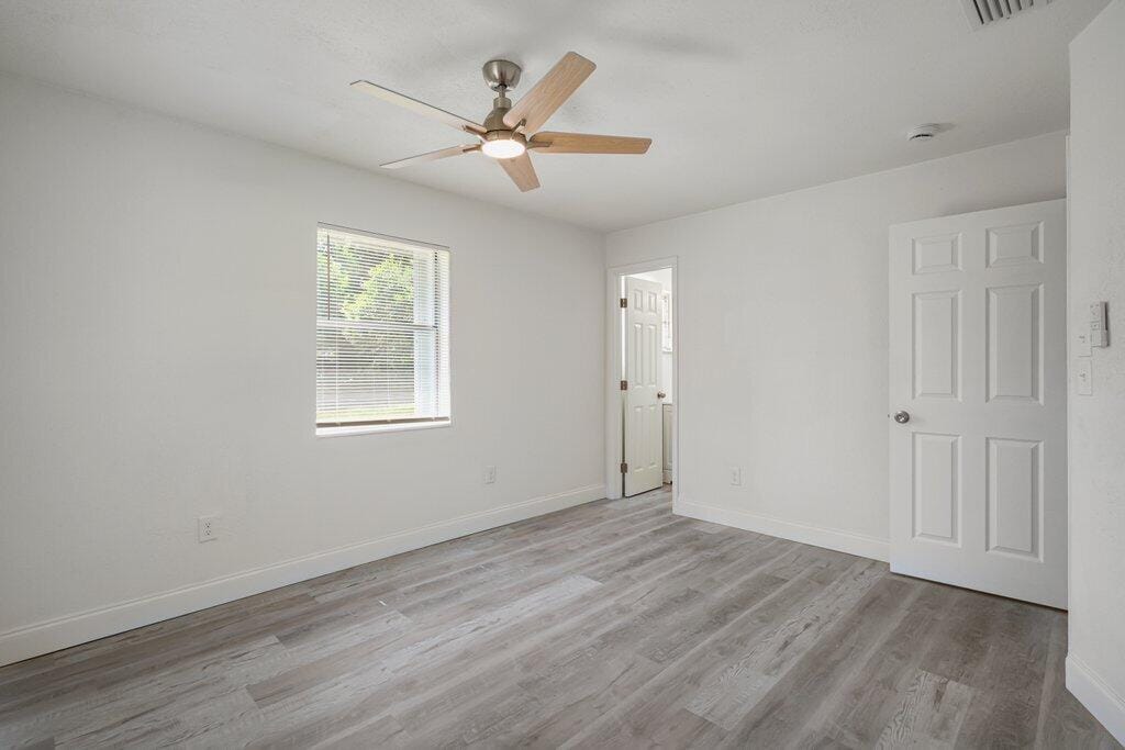 911 SE Dolphin Drive, Stuart, FL 34996 photo 23