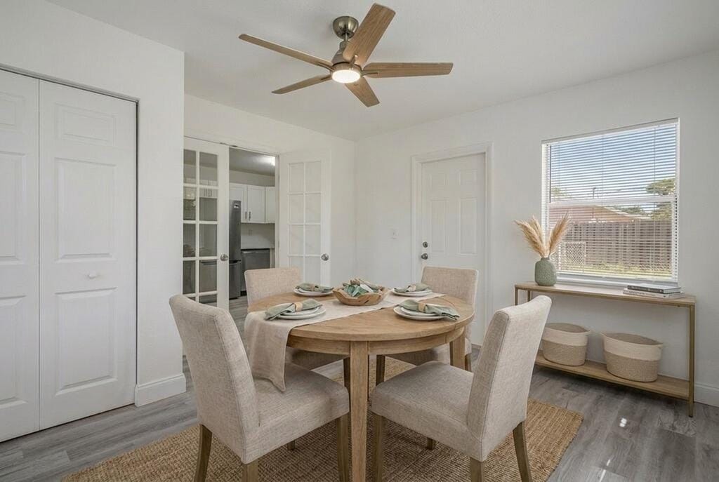 911 SE Dolphin Drive — photo 5