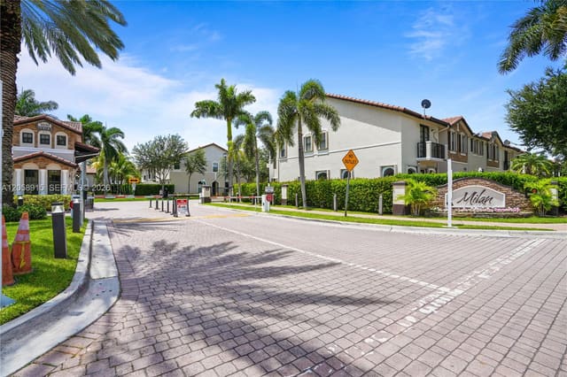 10341 NW 32nd Terrace, sold in ZIP 33172, Miami, FL