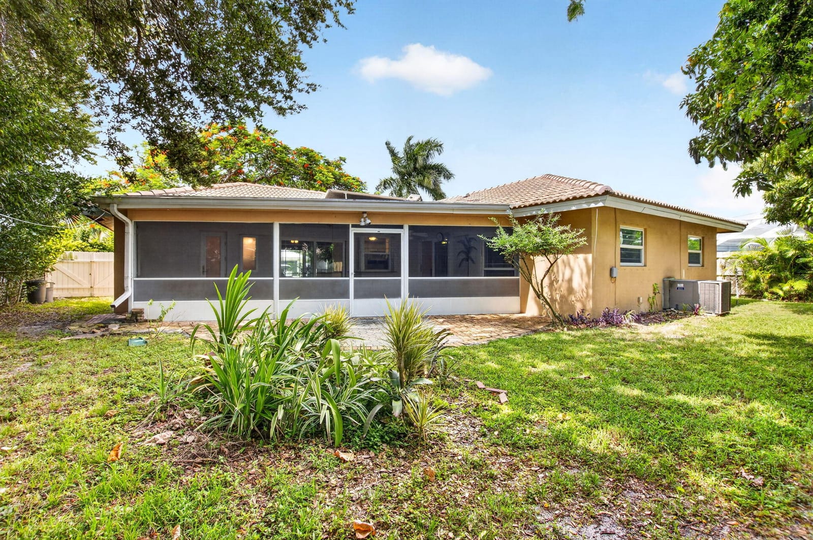 1011 SW 7TH Street, Boca Raton, FL 33486 photo 16