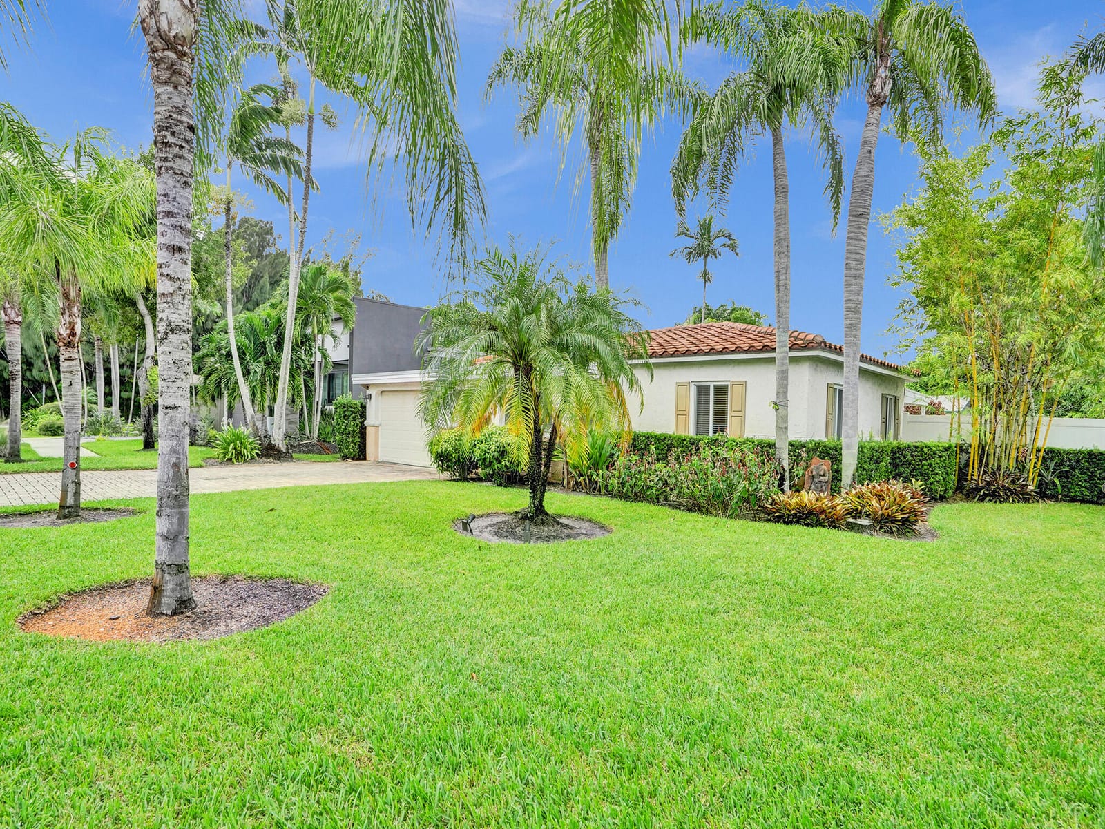 125 NE 21ST Court, Wilton Manors, FL 33305 photo 2