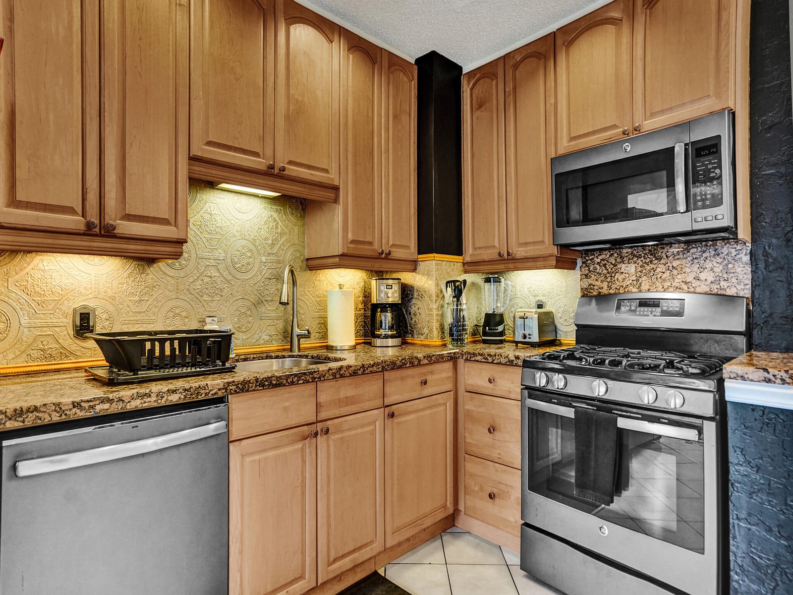 125 NE 21ST Court, Wilton Manors, FL 33305 photo 21