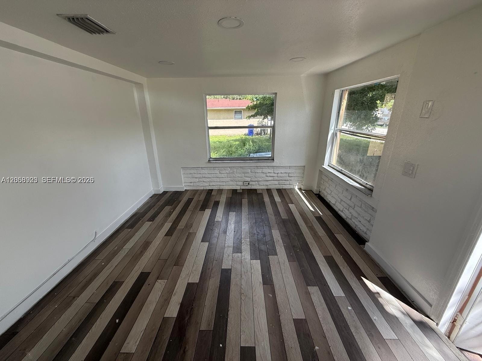 2813 Dewey Street 1 — photo 5