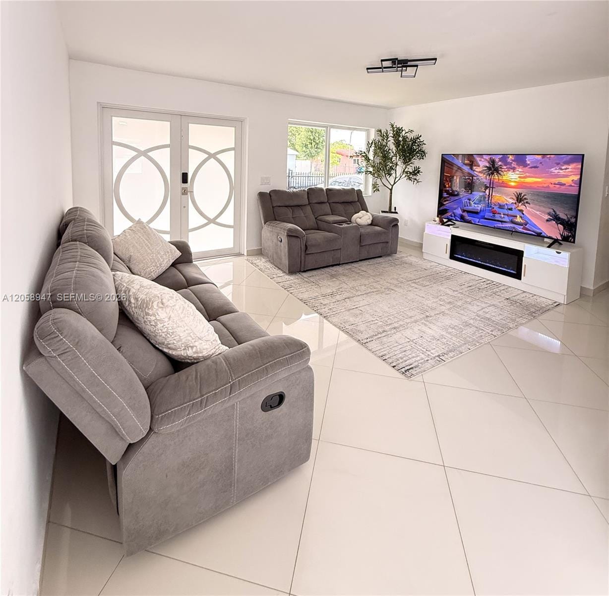 20130 SW 106th Avenue, Cutler Bay, FL 33189 photo 2
