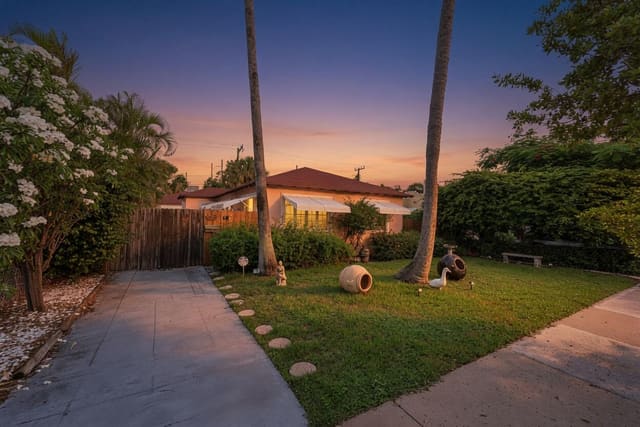 427 58th Street, sold in North Palm Bch 1, West Palm Beach, FL