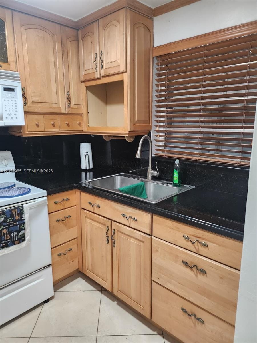 1725 W 60th Street F202 — photo 10
