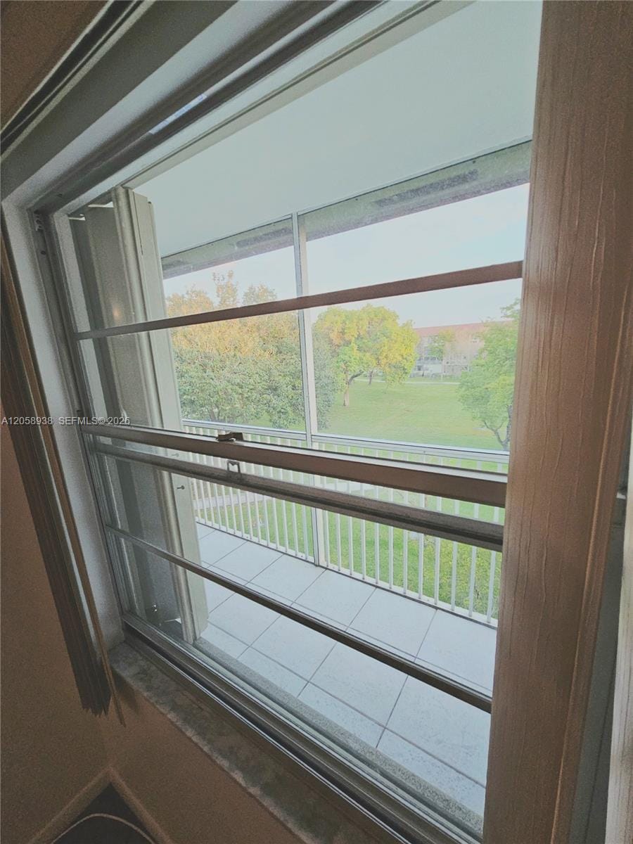 13250 SW 7th Court 402L — photo 7