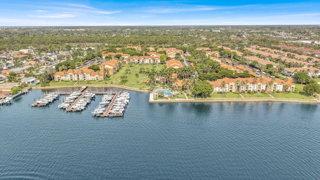 110 Yacht Club Way 105, sold in ZIP 33462, Lake Worth, FL