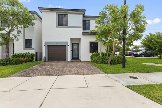 15725 SW 136th Terrace, Miami, FL 33196