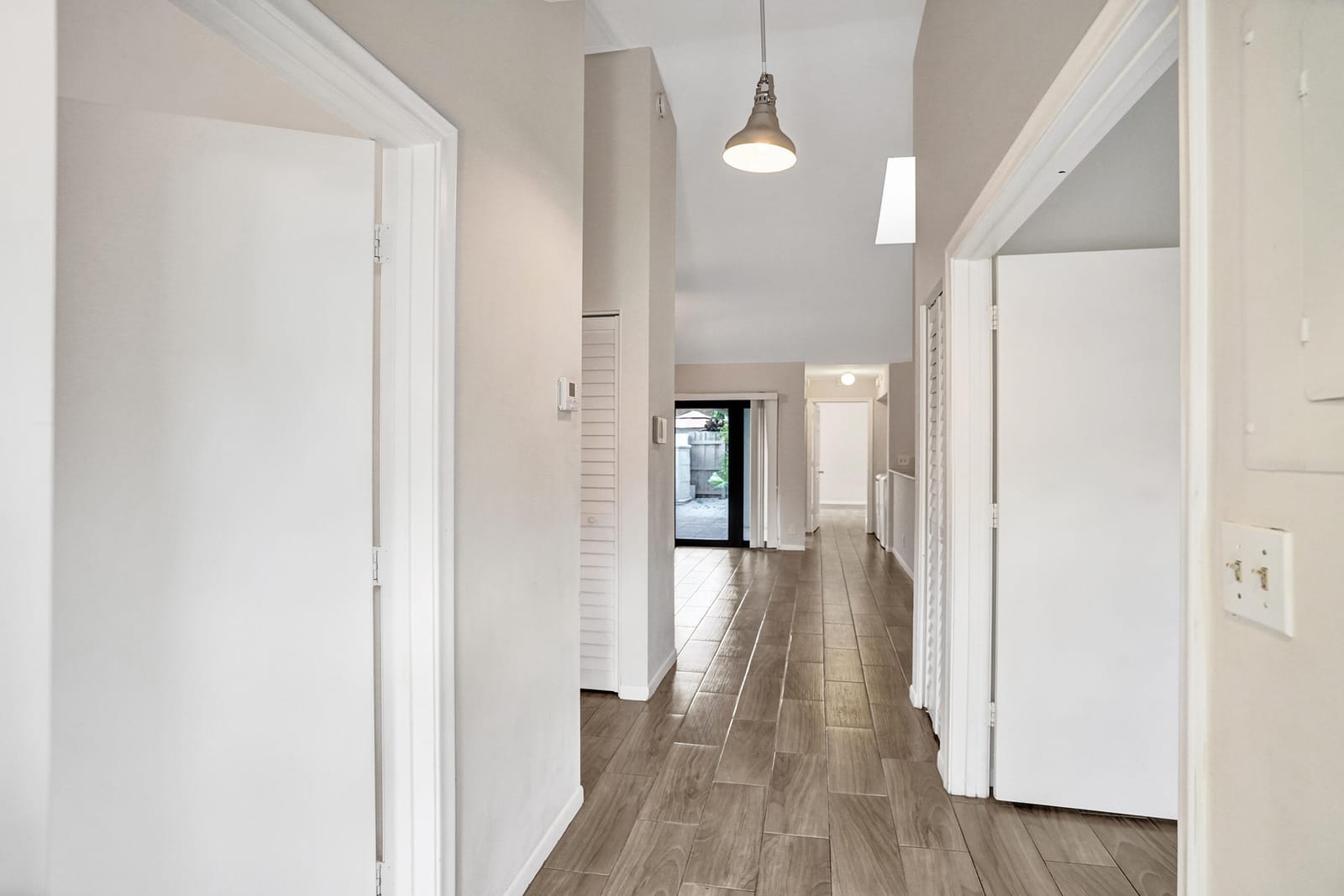 3066 S Oakland Forest Drive 902 — photo 3