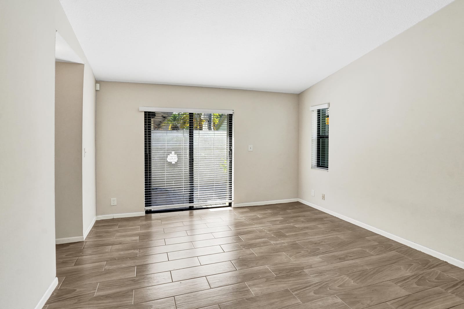 3066 S Oakland Forest Drive 902, Oakland Park, FL 33309 photo 25