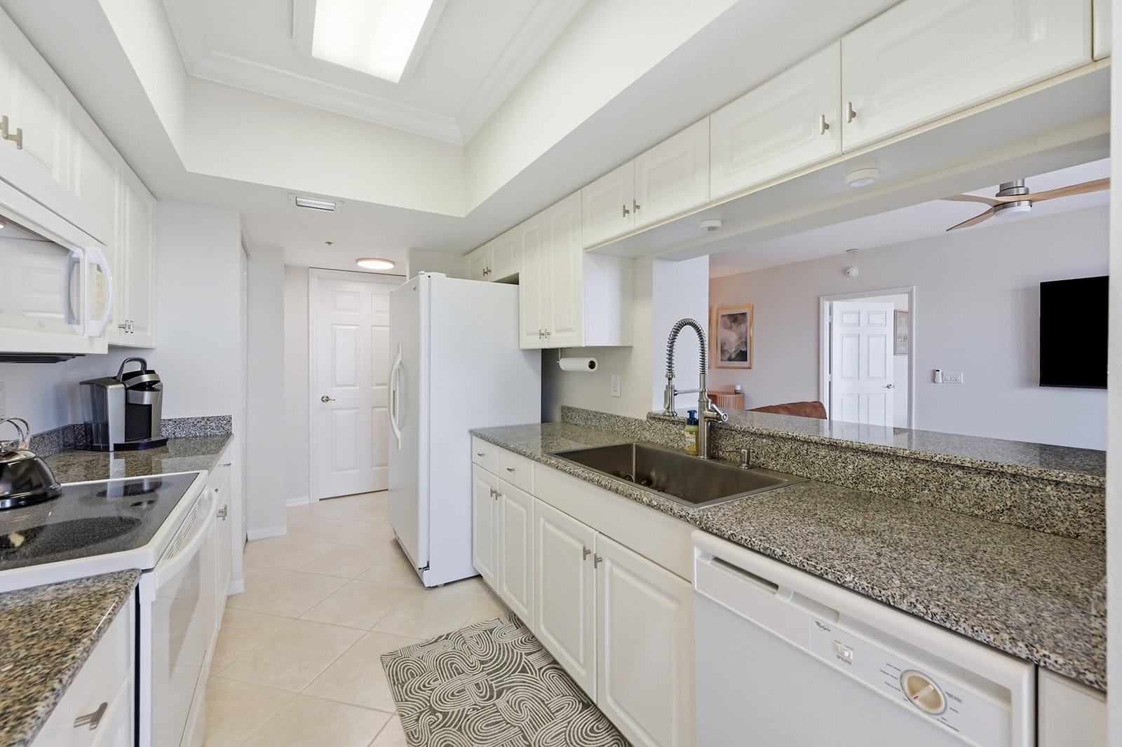 2880 NE 14th Street Causeway 804 — photo 12