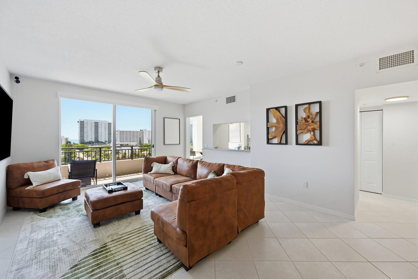 2880 NE 14th Street Causeway 804 — photo 7