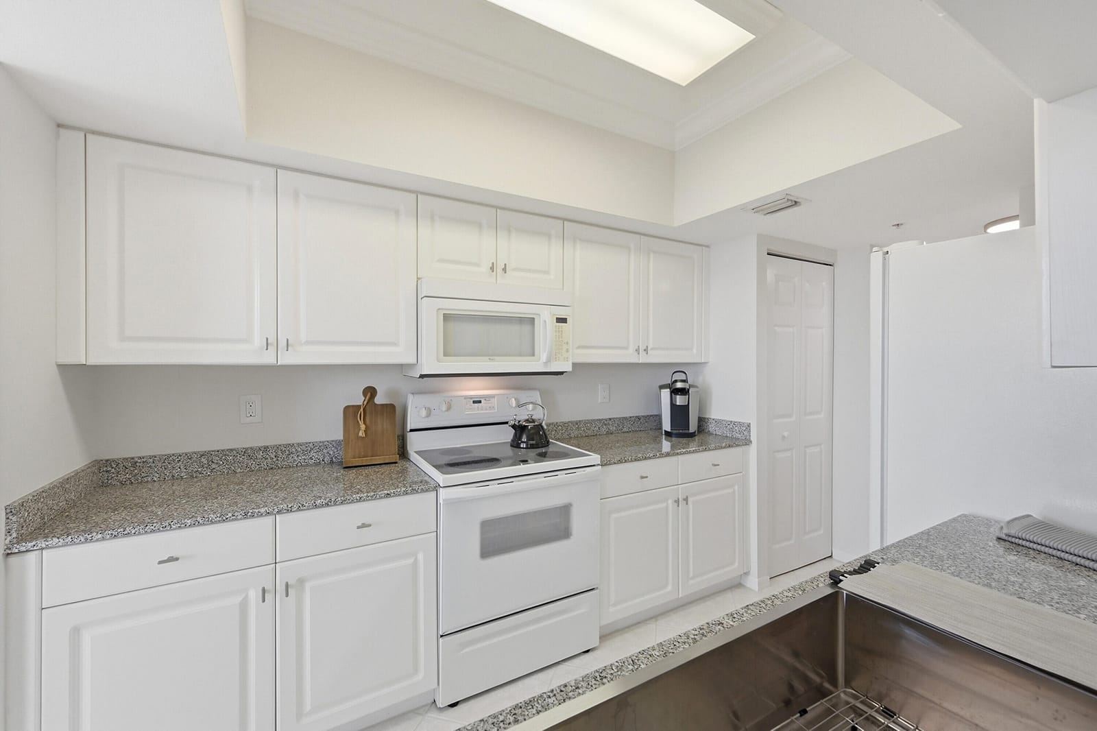 2880 NE 14th Street Causeway 804 — photo 10