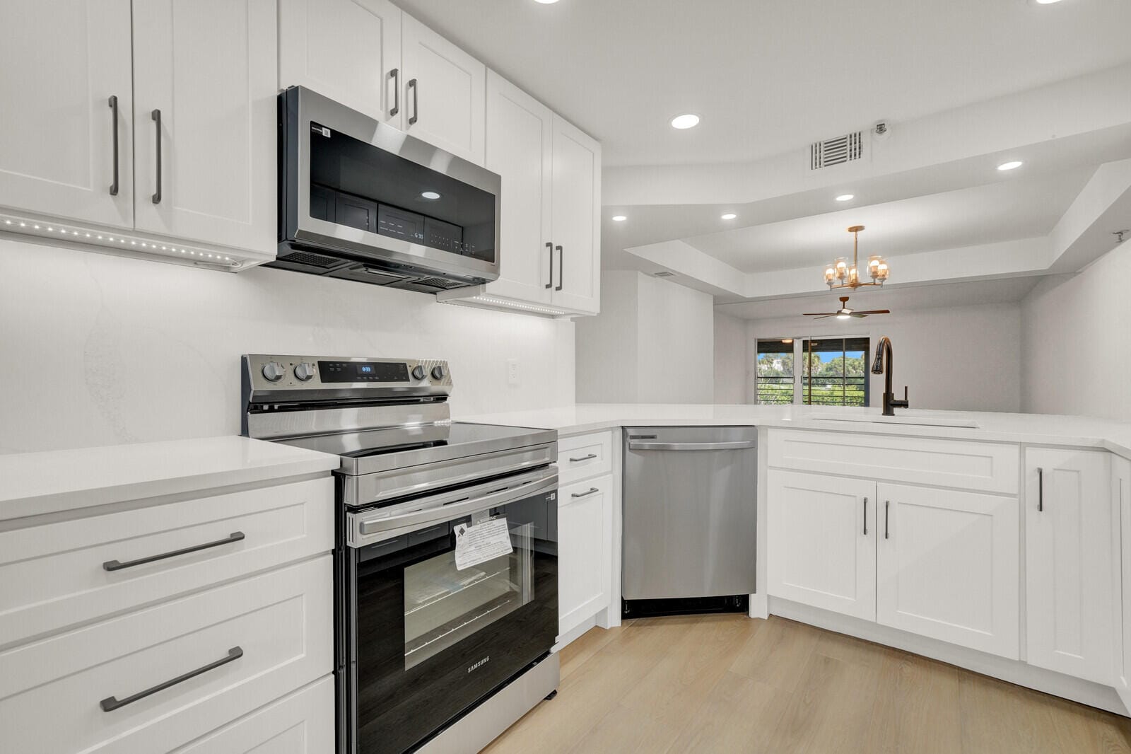 Pending home at 9165 SW 14th Street 1204, Boca Raton, FL 33428