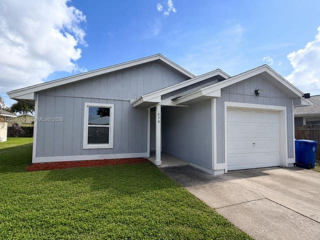 430 SW 14th Place SW, Vero Beach, FL 32962