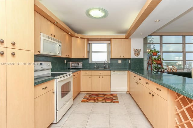 2780 NE 183rd Street 901, Commodore Plaza, Aventura, FL